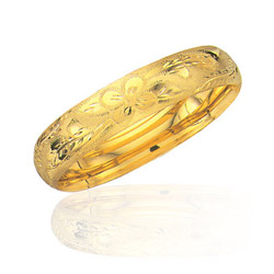 Classic Flower Bangle in 14K Yellow Gold