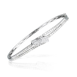 1.70-1.75 Cts  SI2 - I1 clarity and I-J color Diamond Bangle Bracelet in 18K White Gold