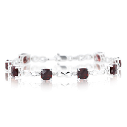 0.01 Cts Diamond & 9.64 Cts Cush Check Garnet Bracelet- 14K White Gold