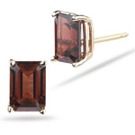 7x5 mm Emerald Cut Garnet Stud Earrings in 18K Yellow Gold 