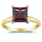 1.26 Cts Garnet Solitaire Ring in 14K Yellow Gold