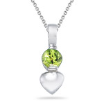 0.26 Cts of 4 mm AA Round Peridot Heart Pendant in Silver