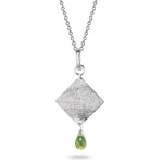 0.75 Cts Peridot Pendant in Sterling Silver