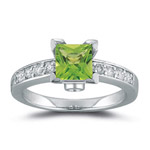 0.22 Cts Diamond & 1.03 Cts Peridot Ring in 18K White Gold